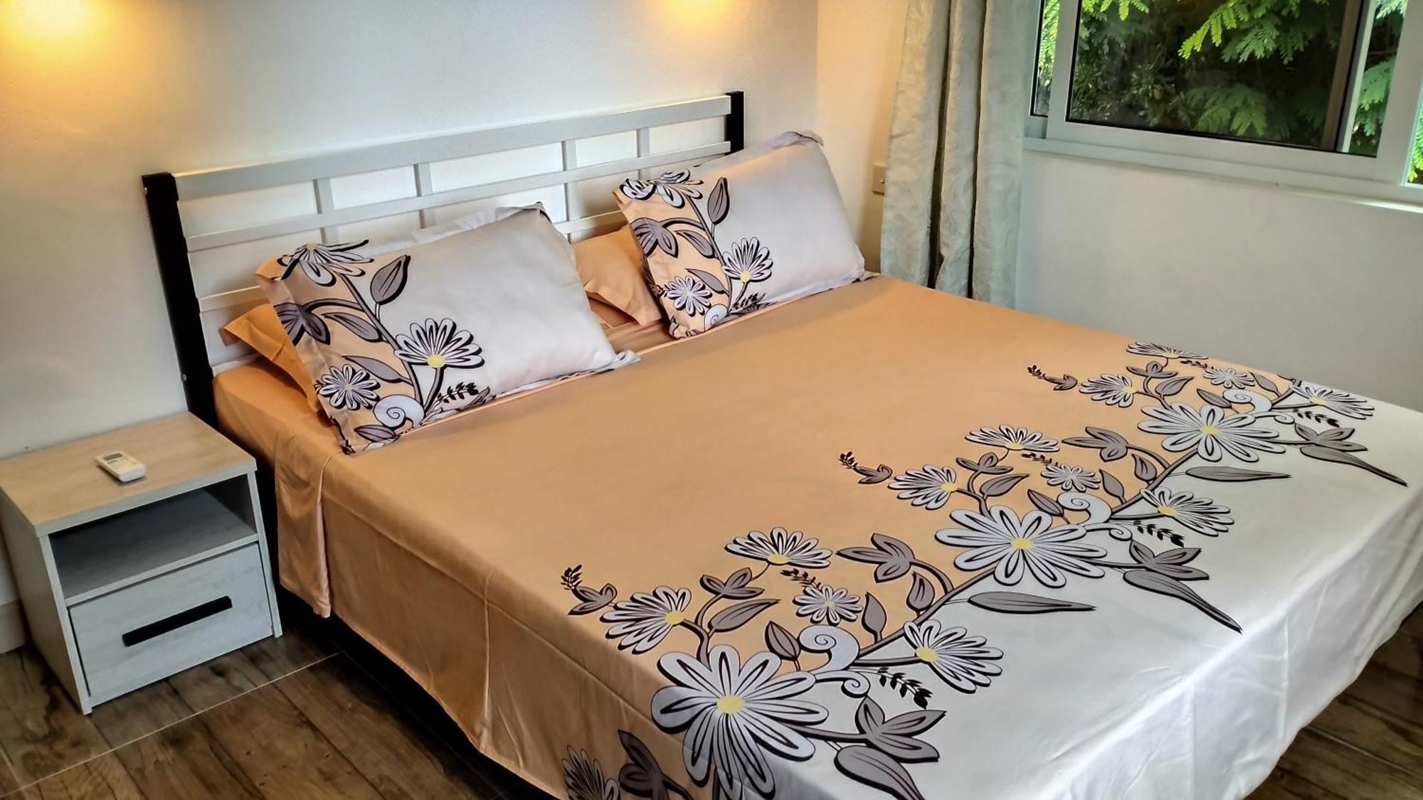 Dovass Self Catering Apartments Takamaka Ruang foto