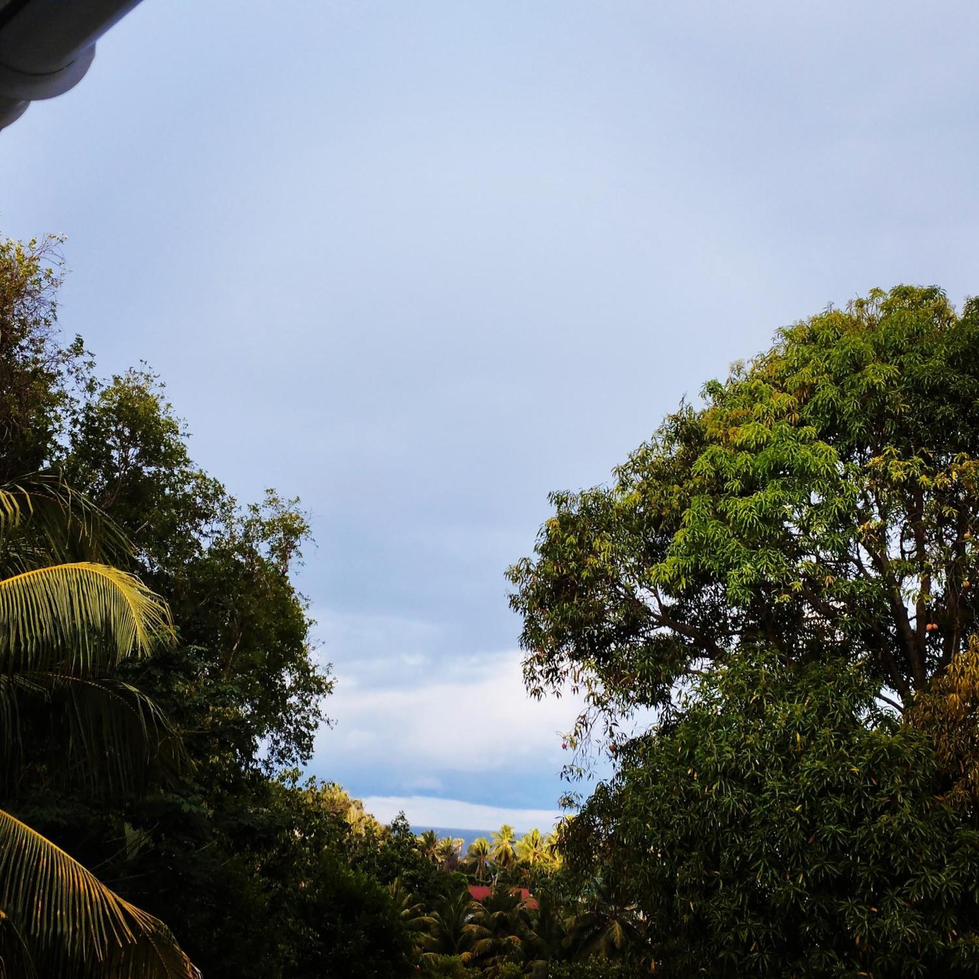 Dovass Self Catering Apartments Takamaka Bagian luar foto