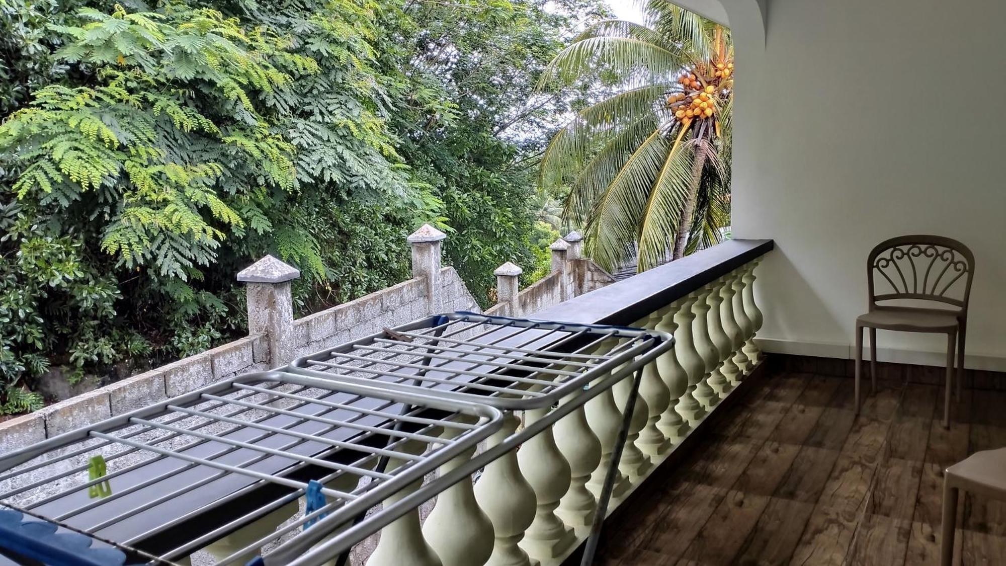 Dovass Self Catering Apartments Takamaka Ruang foto
